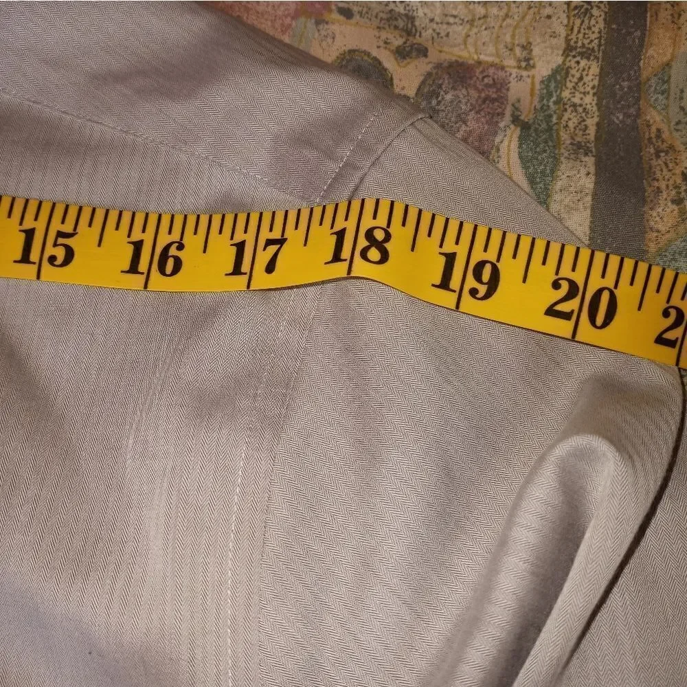 Calvin Klein DressShirtMens 16 1/2 34/35 SilverGrayL/Sl SlimFitNonIron ButtonUp.